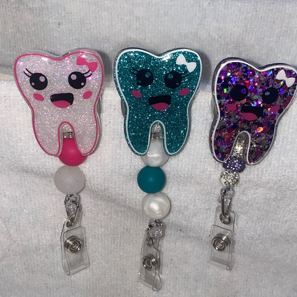 Glitter Tooth Badge Reels
